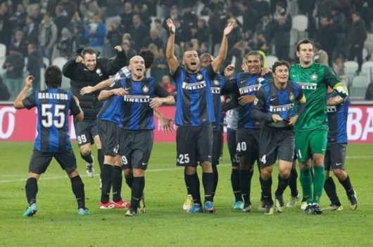 足球不相信眼泪（绿茵场不容眼泪）