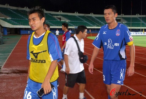 热身赛：大连英博2-1击败青岛西海岸