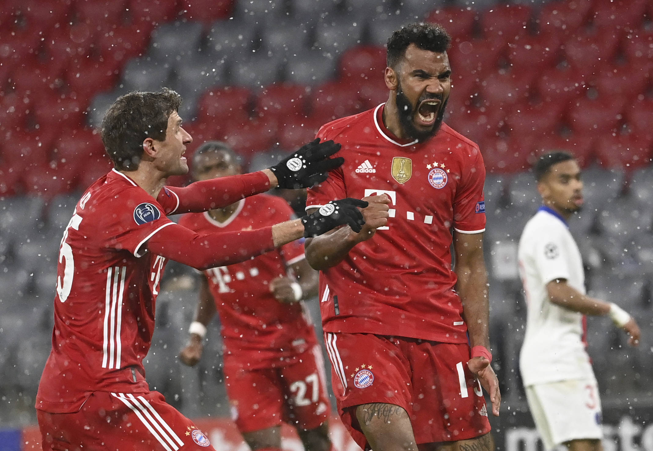 英超半场：马特塔失良机，约翰斯通神扑，狼队0-0水晶宫（英超半场：马特塔挥霍良机，约翰斯通神勇救险，狼队0-0水晶宫）