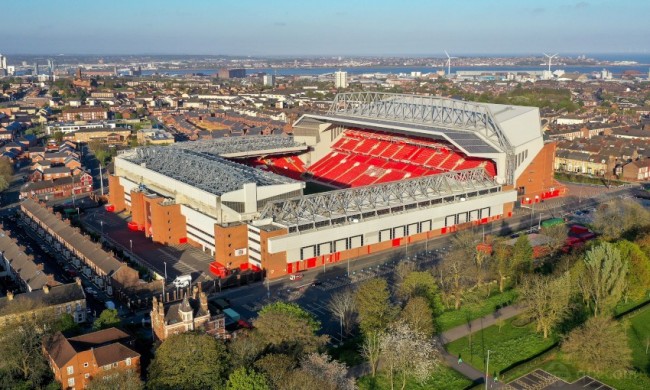 意媒：伊布曾想帮米兰签回弟媳，但被富拉尼和阿莱格里否决（意媒曝：伊布欲助米兰重签弟媳，遭富拉尼与阿莱格里否决）