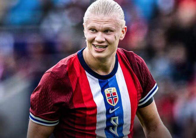 也是上到樊振东大师课了！小胖齐祖上海弄堂里打乒乓