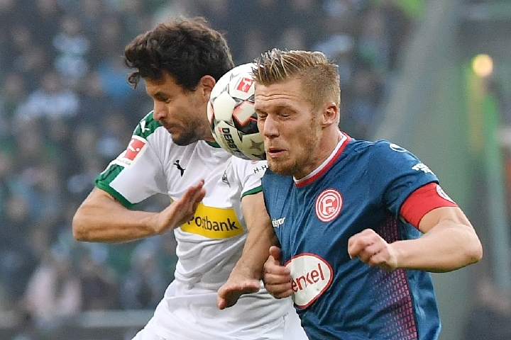 上半场累计第4次！杨瀚森次节协防再送防守犯规