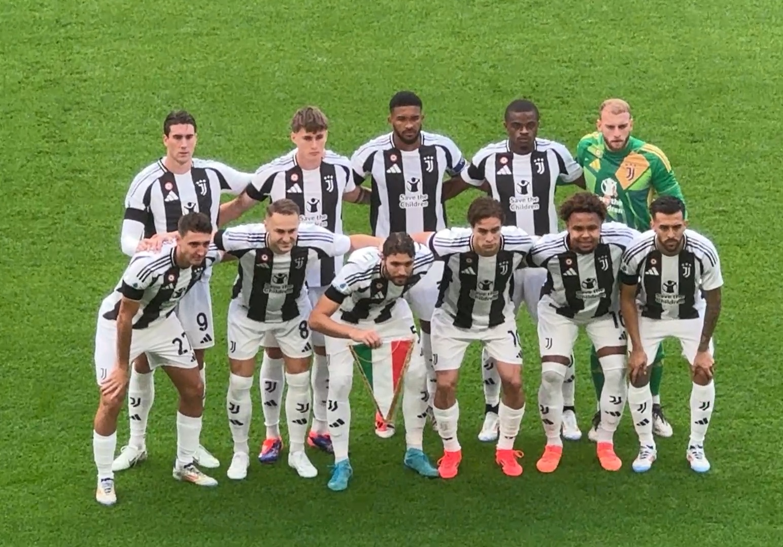 图片报：德国应征召门兴门将尼古拉斯，后者近5场德甲仅失1球（图片报建议德国队征召门兴门将尼古拉斯：其近5场德甲仅丢1球）