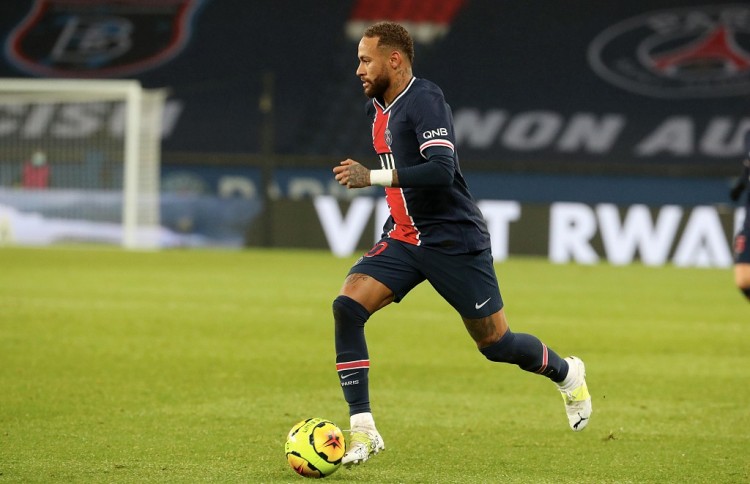 球星无解远射，全网循环播放