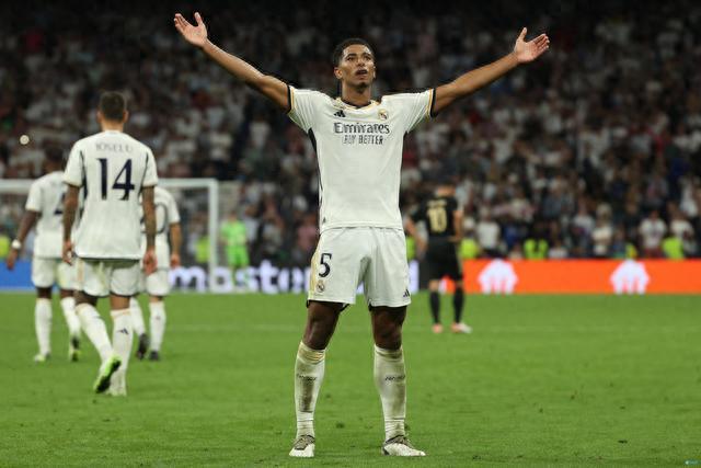 诺伊尔：孔帕尼有很多值得称道的优点；我现在只专注于俱乐部