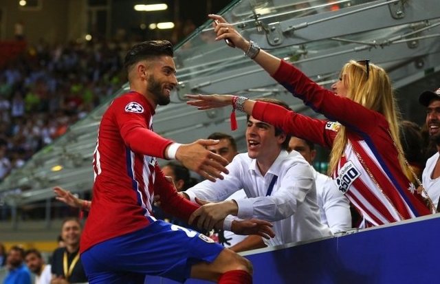 实况足球：又送高光+精选啦! 新普拉蒂尼登场!（实况足球：高光与精选再度来袭，普拉蒂尼新卡亮相！）