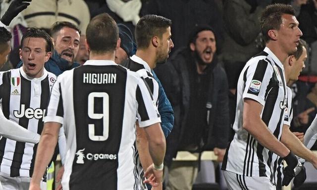 柔佛主帅：球员们在与申花的比赛中表现非常出色，我非常满意（柔佛主帅盛赞球员对阵申花的表现：非常满意）