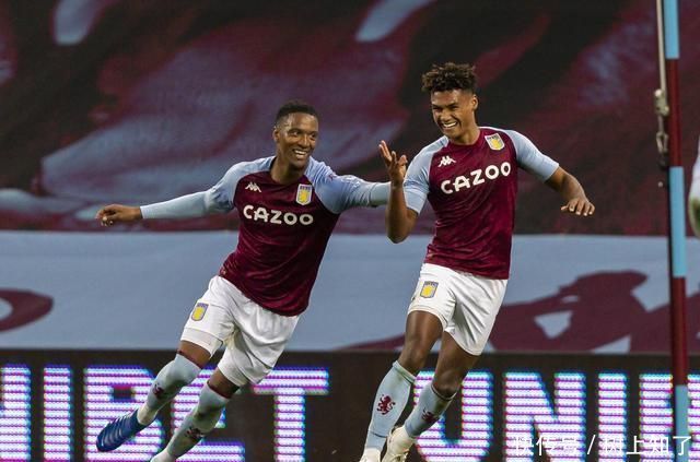 德天空：多特将在今天与二门亚历山大-迈尔续约至2027年