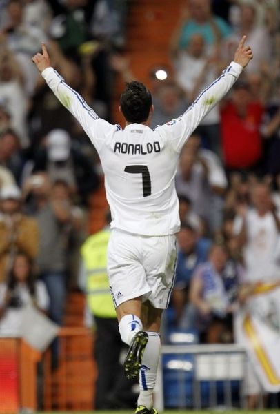 利物浦主场力擒最黑升班马桑德兰，无萨拉赫后发挥出色，全取3分。