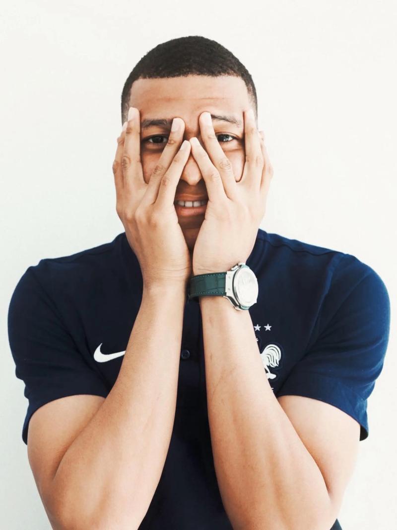 半场：莱比锡0-0不莱梅，巴克豪斯多次扑救