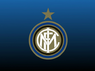 中甲冠军辽宁铁人队在沈阳故宫拍全家福：致敬历史，开启未来